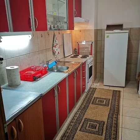 Comfortable In - Up To 4 Persons بودغوريتْسا